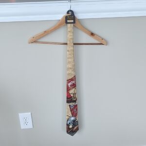 One size fits all, Ohio State necktie